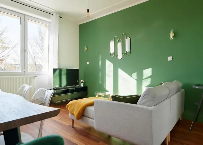 Les Quais, La Gare, La Ville, à Pied ! Nantes