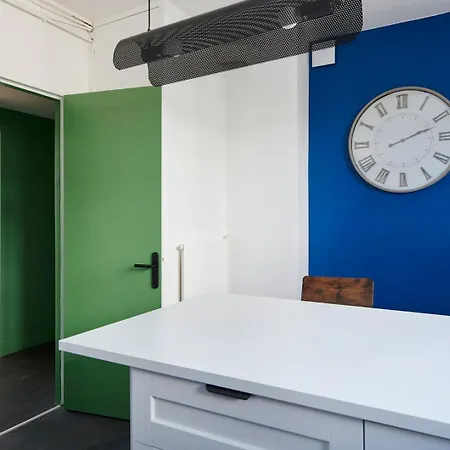 Les Quais La Gare Apartament *